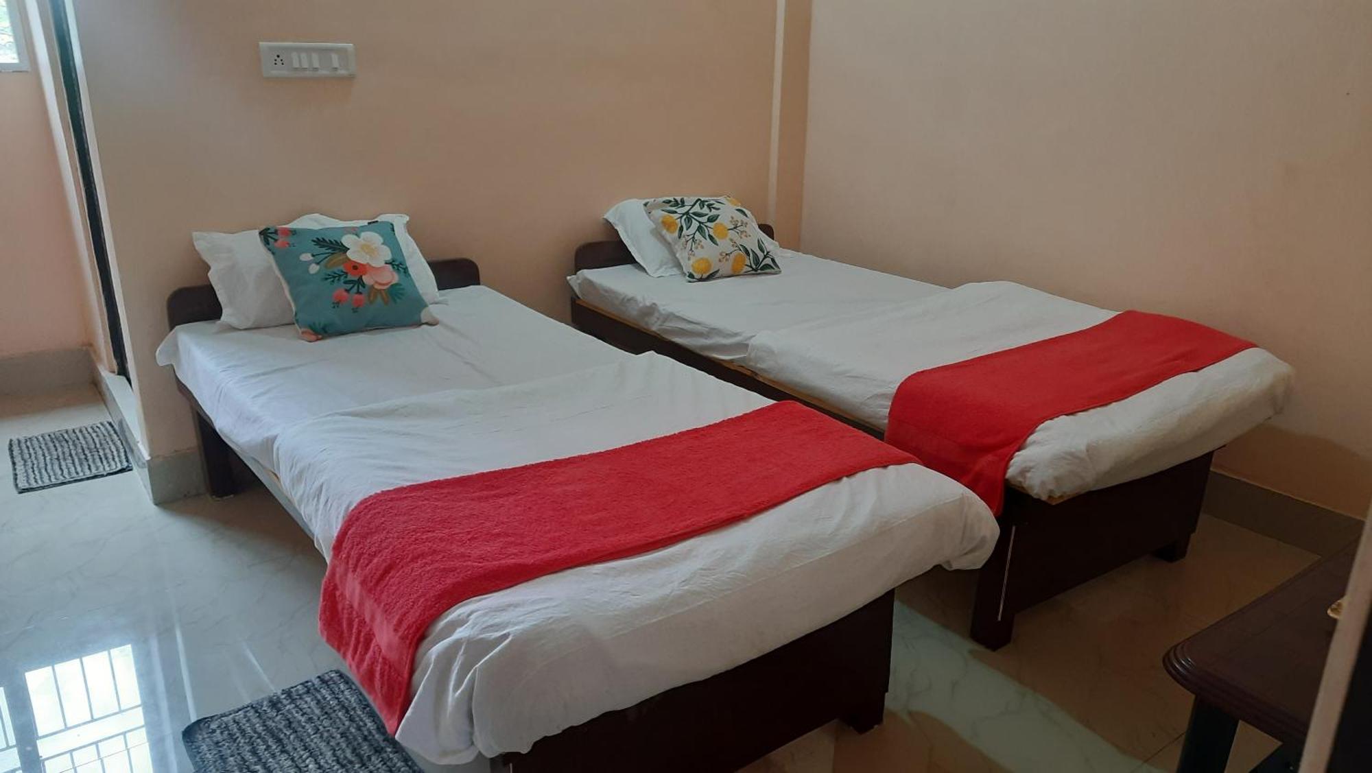 Maddy'S Guest House Guwahati Bagian luar foto